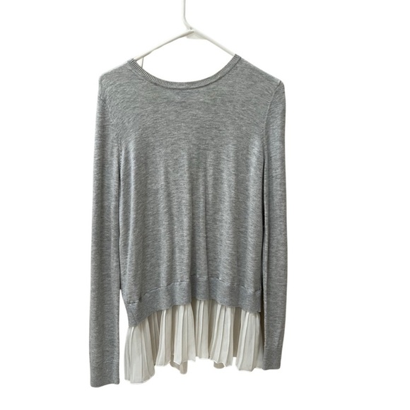 Chelsea Gray Sweater with Ivory pleated detail - size Small - Picture 1 of 6